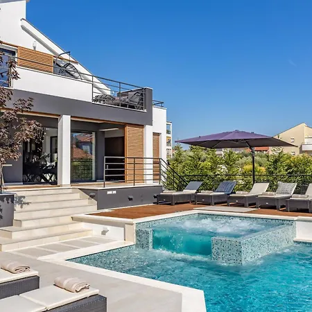 Bonavia Zadarvillas וילה זאדאר
