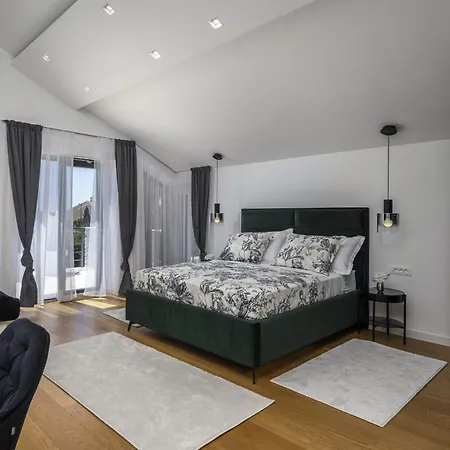 Bonavia Zadarvillas *